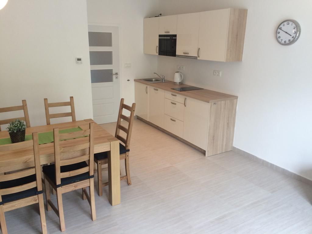 Apartmány Hlohovec Esterno foto