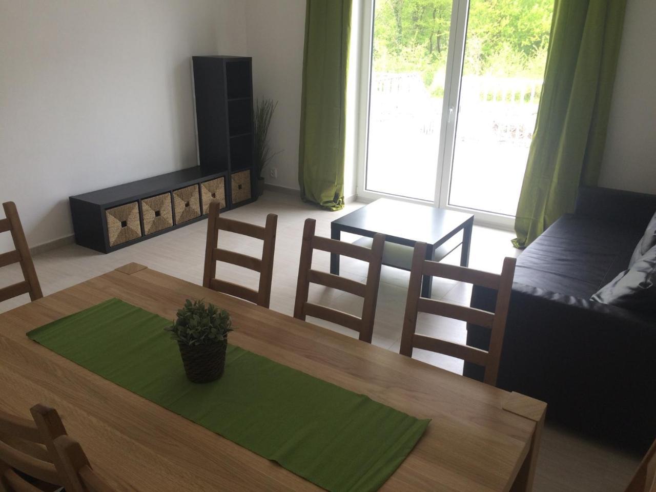 Apartmány Hlohovec Esterno foto